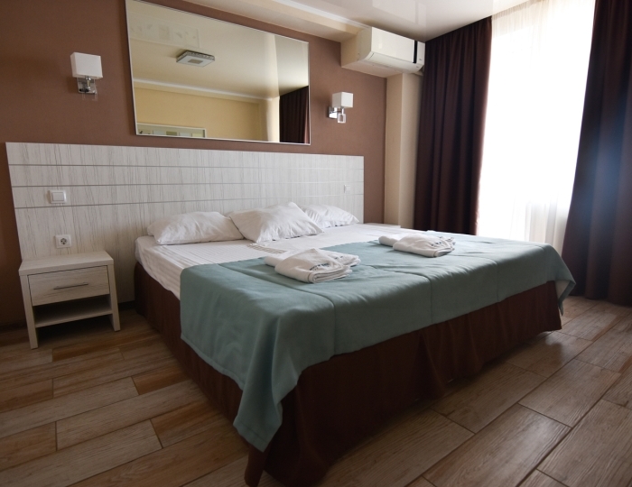 Люкс 3-местный 2-комнатный (парк) - Санаторий «Москва-Крым» Керчь