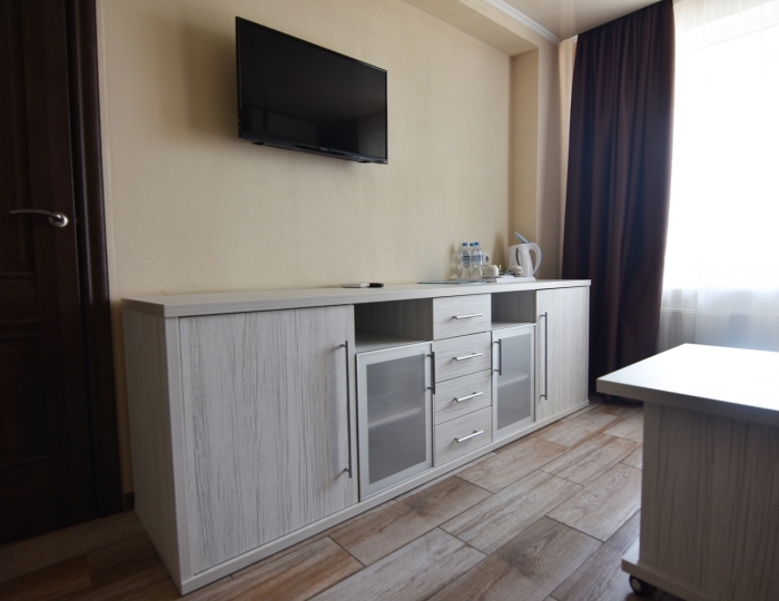 Люкс 3-местный 2-комнатный (парк) - Санаторий «Москва-Крым» Керчь