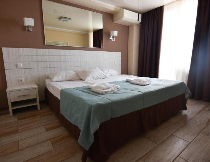 Люкс 3-местный 2-комнатный (море) - Санаторий «Москва-Крым» Керчь