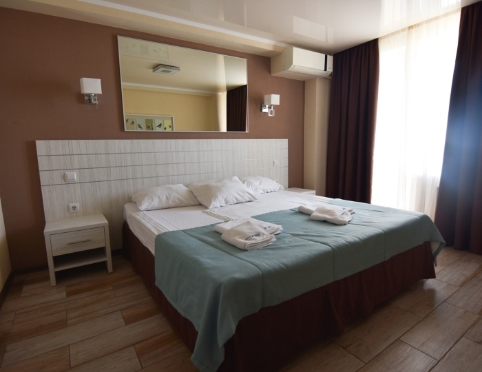 Люкс 3-местный 2-комнатный (парк) - Санаторий «Москва-Крым» Керчь